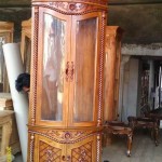 Lemari Hias Sudut Davinci