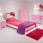 Set Kamar Tidur Hello Kitty Anak Pink