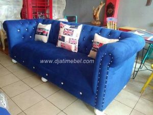 Sofa Chester Warna Biru Klasik
