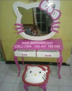 Meja Rias Hello Kitty Pink Ungu Cantik