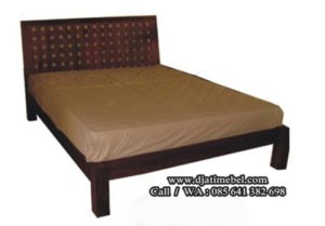 Tempat Tidur Minimalis Model Simpel