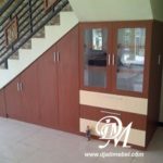 Lemari 2 Pintu Model Bawah Tangga